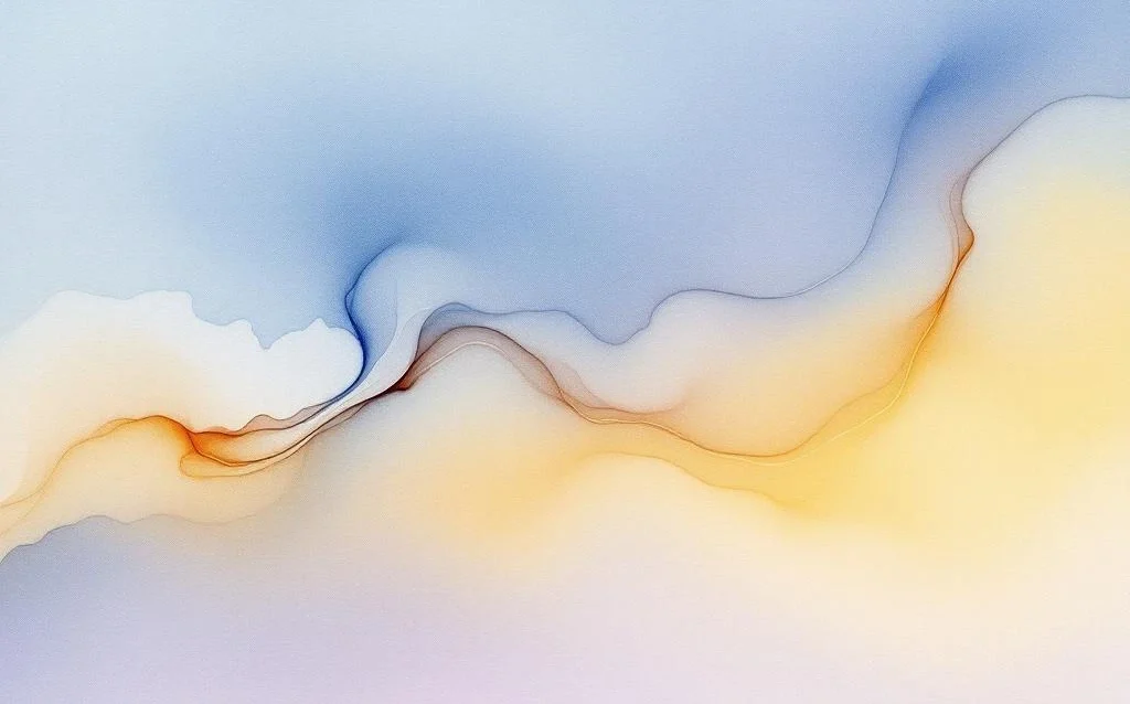Abstrakte Aquarellmalerei mit fließenden Farbverläufen von Ozeanblau zu warmem Bernstein und sanftem Lavendel
