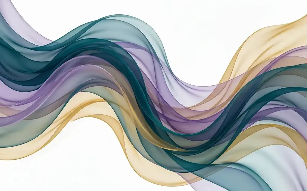 Transparente Seidenbänder in Petrol, Violett und Gold wellen sich elegant über weißem Hintergrund mit leuchtender Tiefenwirkung.